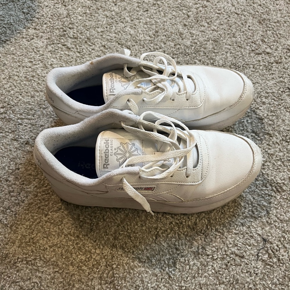 Reebok Classic - Picture 2 of 4